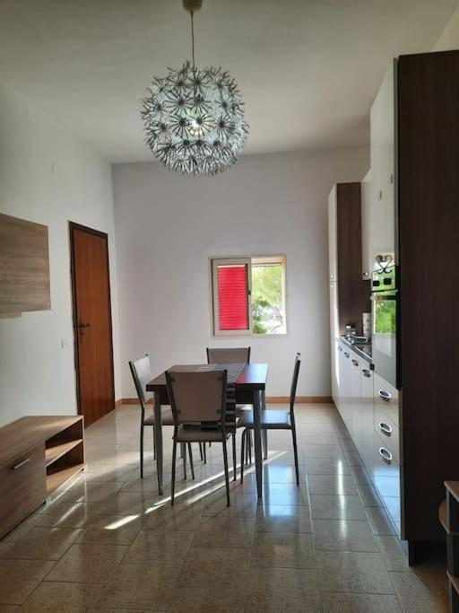 Appartamento In Villa Con Pineta 莱波拉诺 外观 照片